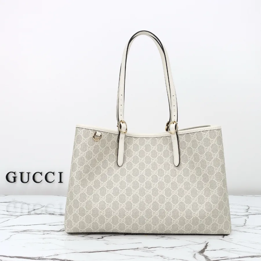 GUCCI GG Emblem 라지 토트백 오리지날 GG 아이보리 #815213.JPG