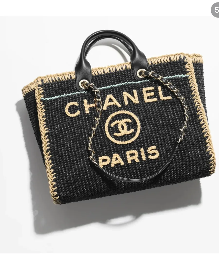 chanel_1602969_front.jpg