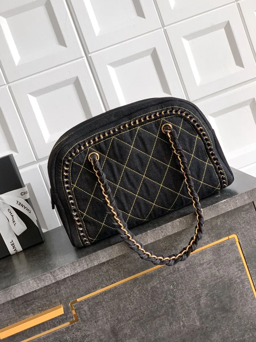 chanel_denim_bostonbag_2240000601656_back.jpg
