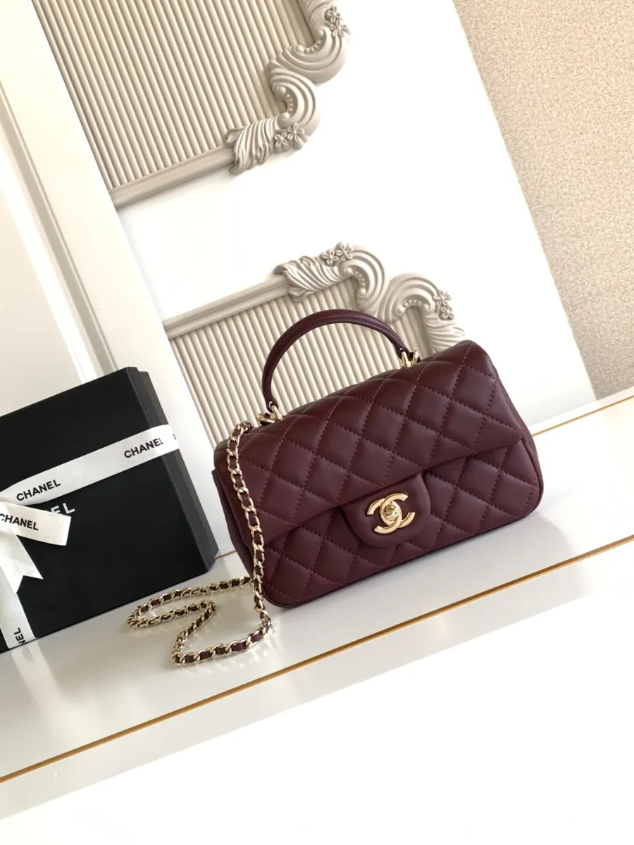 chanel_20bag_as2431_side.jpg