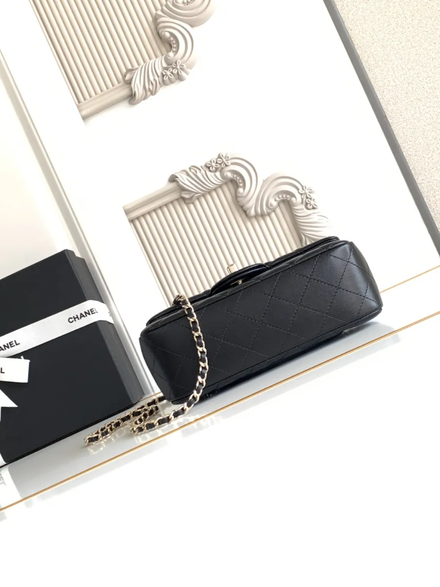 chanel_latest_mini_grained_lambskin_20bag_as2431_inside.jpg