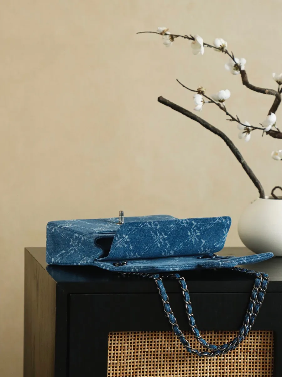 chanel_medium_denim_double_flap_shoulder_bag_inside.jpg