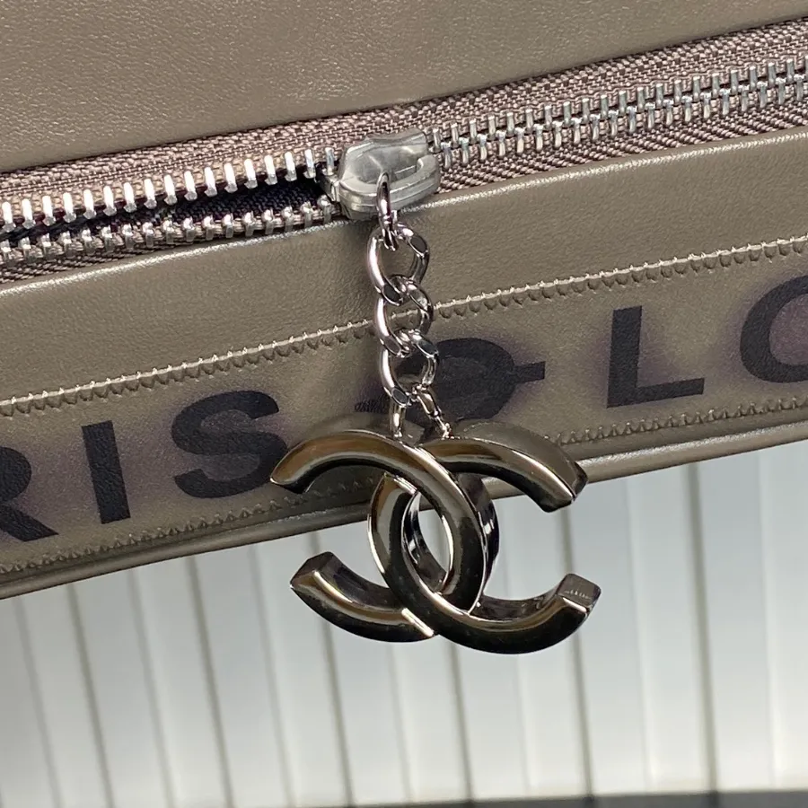 chanel_vintage_paris-london_flap-bag_9902_inside.jpg