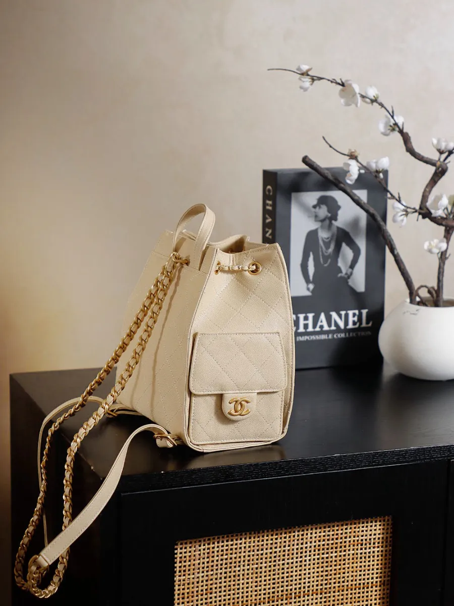 chanel_25b_double_shoulder-bag_backpack_as5600_side.jpg