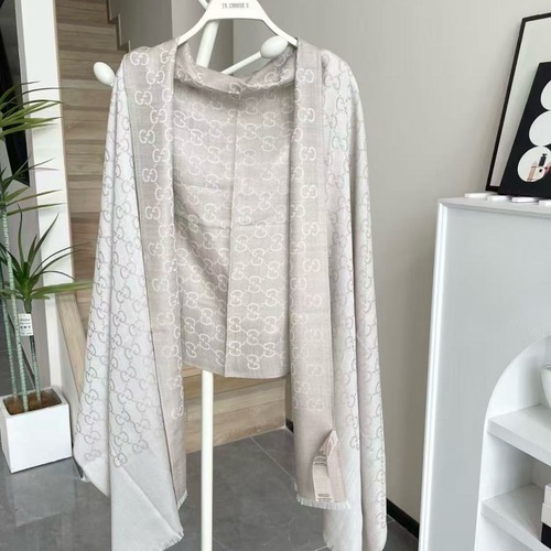 AMI 아미 25FW 타프타 하이넥 패딩 다운 점퍼