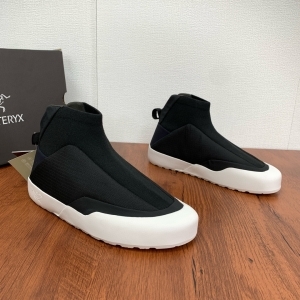 A社 아크테릭스 2024 MEN'S 하이탑 슈즈 (2색) (12월)