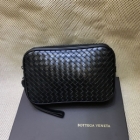 베네타 트라이앵글 숄더백 2022