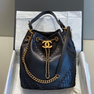 Chanel 샤넬 드로스트링 버킷백 27cm