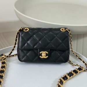 Chanel 샤넬 미니 플랩백 17cm (4월)