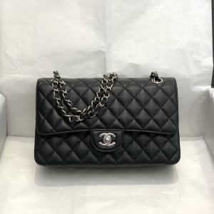 Chanel 샤넬 클래식 미디엄 캐비어 25cm/23cm (3월)