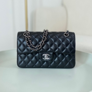 Chanel 샤넬 클래식 스몰 플랩백 23cm (금장,은장) (12월)