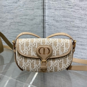 Dior 디올 2025 바비 이스트 웨스트백 21cm (5월)