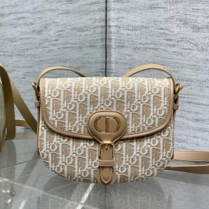 Dior 디올 2025 바비 미디엄백 22cm (5월)