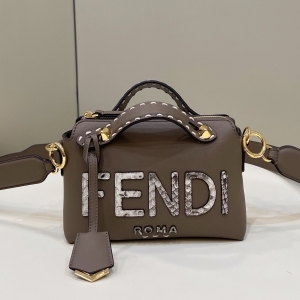 FENDI 펜디 2023 바이더웨이 보스턴백 20cm/28cm