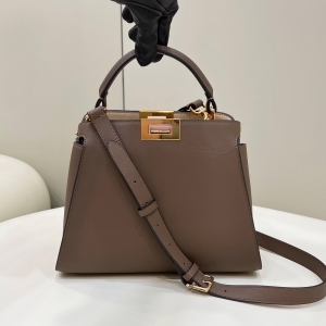 FENDI 펜디 2023 스몰 피카부백 27cm (2색)