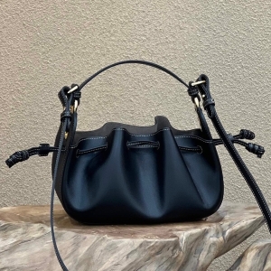 Fendi 펜디 2023 포모도리노 미니백 24cm (2색)