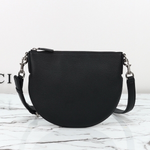 Gucci 구찌 2025 B 미니백 23cm (2색) (4월)