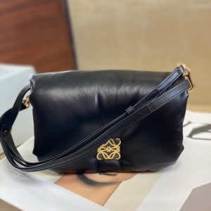 Loewe 로에베 2023 푸퍼 고야백 20cm (3색)