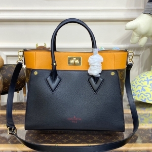Louis Vuitton 루이비통 2023 온 마이 사이드 토트백 30.5cm (2색) M53823