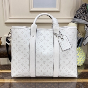 Louis Vuitton 루이비통 2023 위켄드 토트백 44cm M30919
