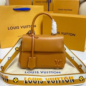 Louis Vuitton 루이비통 2023 클루니 미니 20cm (2색) M58931