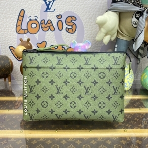 Louis Vuitton 루이비통 2023 포쉐트 보야주 서플 클러치백 32cm