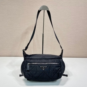 Prada 프라다 2023 리나일론 바이커백 27cm 2VH994