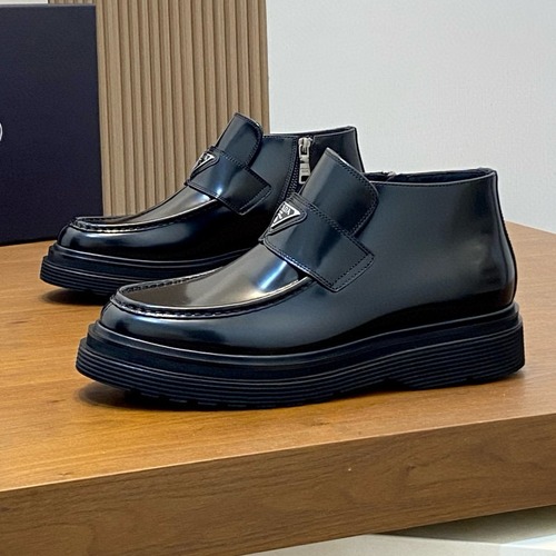 Prada 프라다 남성 유광 가죽 플랫폼 로퍼