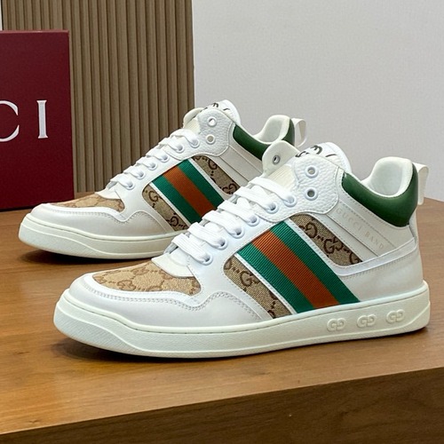 Gucci 구찌 GG 자수 레더 스니커즈