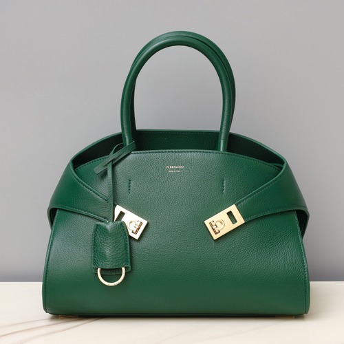 FERRAGAMO 페레가모 FW2023 HUG 나파 가죽 토트백