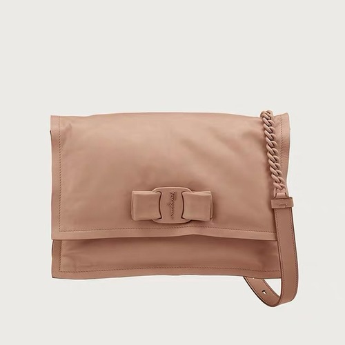 FERRAGAMO 살바토레 페라가모 FW2023 Vara 리본 장식 숄더백
