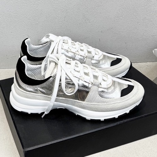 CHANEL 샤네 2025 얼리 폴 뉴 로고 스니커즈