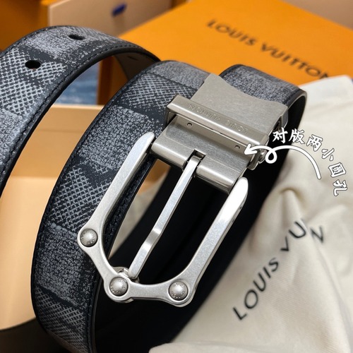 Louis Vuitton 루이비통 루이 비통 남성 M4430 가죽 벨트