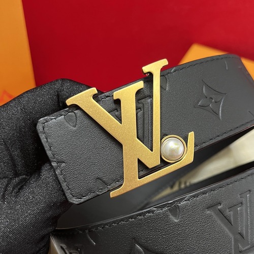 Louis Vuitton 루이비통 루이 비통 남성 진주 장식 모노그램 가죽 벨트