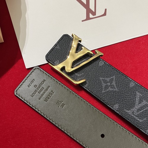 Louis Vuitton 루이비통 모노그램 LV 버클 남성 가죽 벨트