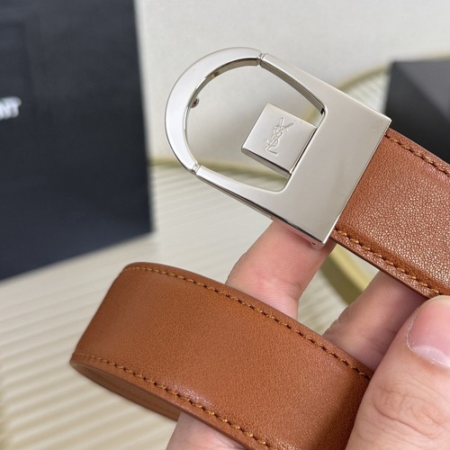 Saint Laurent 생로랑 LA 66 가죽 버클 여성 벨트