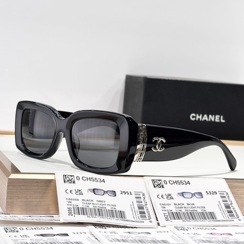 CHANEL 샤넬 폴라라이즈드 스퀘어 선글라스